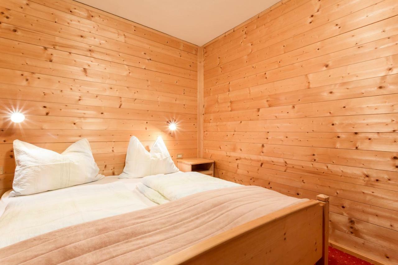 Appartamenti Elbrus Santa Cristina Val Gardena ภายนอก รูปภาพ